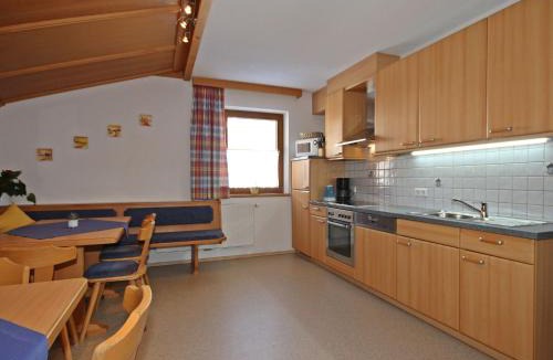 Pettneu am Arlberg Apartment | Apartment Stark-2 by Interhome