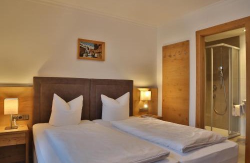 Sankt Anton am Arlberg Hotel | Aparthotel Acksteiner inklusive Sommerkarte PREMIUM