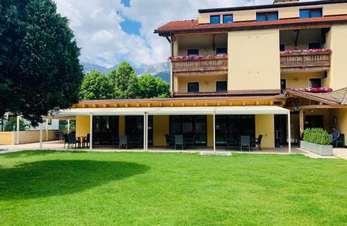 Amras Hotel | Hotel Charlotte