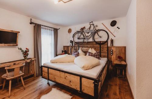Saalbach House | Pension Seighof - Geschichte zum Anfassen seit 1366 - inkl Bergbahnen im Sommer - regionales Frühstück - Bergpanorama - Joker Card