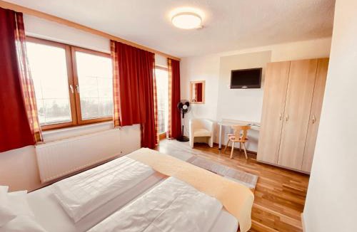Krast Hotel | Gasthof zum Moosmann - Familie Pachernigg