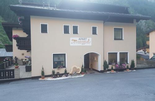 Plangeross Bed & Breakfast | Haus Margret
