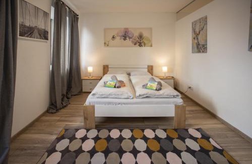 Hall In Tirol Apartment | Modern Old Town Apartment