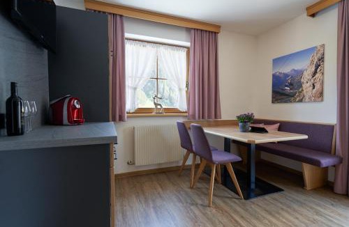 Sankt Anton am Arlberg Bed & Breakfast | Landhaus Strolz