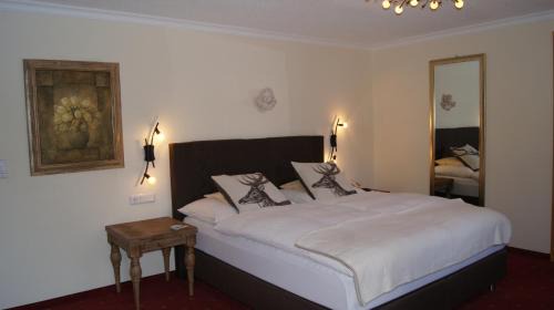 Lech am Arlberg Bed & Breakfast | Pension Hartenfels