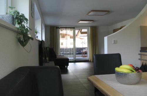 Ried im Oberinntal Apartment | Haus am See