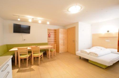 Mathon House | Apart Muntane