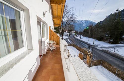 Nassereith House | Gästehaus Maria - Privatzimmer