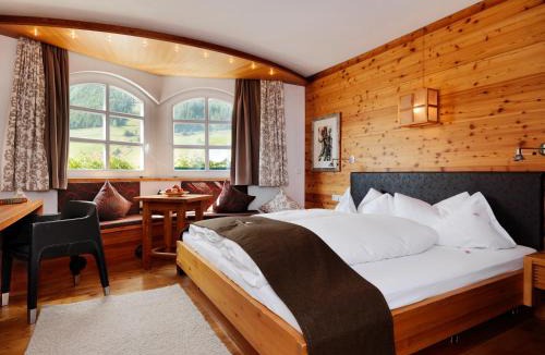Ischgl Hotel | Hotel Goldener Adler - im Sommer Silvretta Premium Card inkludiert