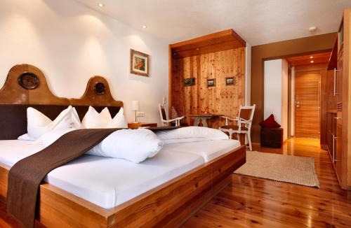 Ischgl Hotel | Hotel Goldener Adler - im Sommer Silvretta Premium Card inkludiert