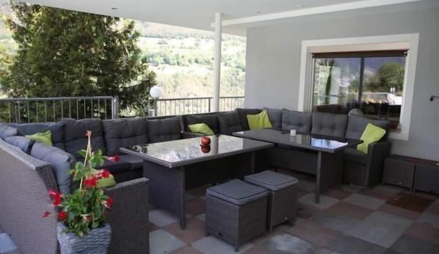 House in Landeck with Private Pool