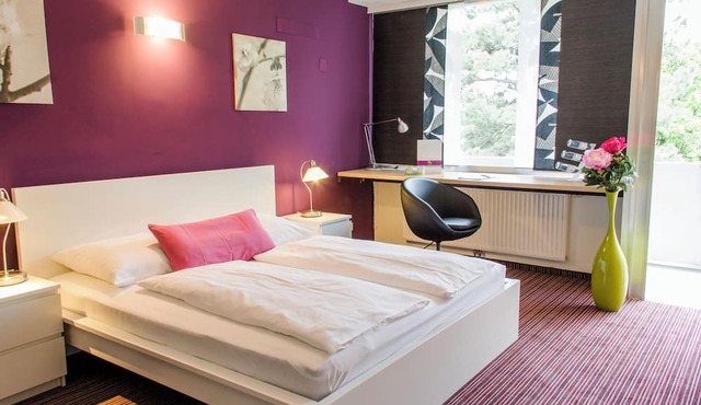 College Garden Hotel