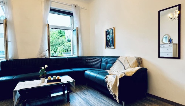 Peaceful 2BR Stay Well Connected