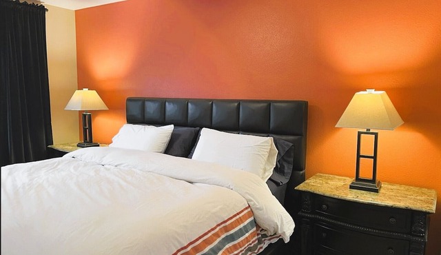 8min to LANL. 2BR townhouse in Los Alamos downtown in Los Alamos