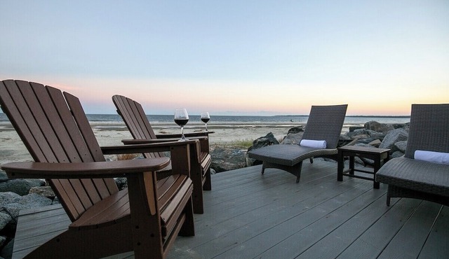 Luxurious Ocean Front Condos, All Three Floors! in Saint Simons Island