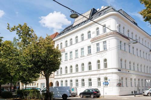Ruhelage im neu renovierten Altbau, 20 Minuten ins Zentrum