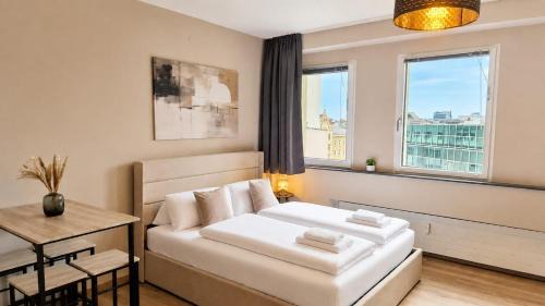 LINZ BASE STUDIO Business and Leisure, City Center