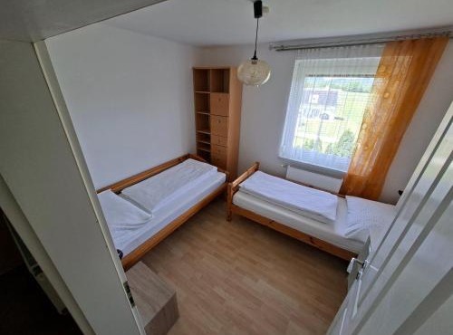 Große Ferienwohnung im Rosental ideal für 4 bis 6 Personen mit Balkon und Garten