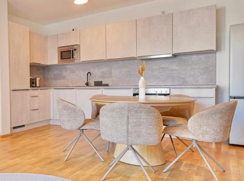 Riverside Residence 1,01