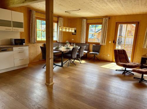 Hideaway Chalets Loser - 7 by AA Holiday Homes in Altaussee