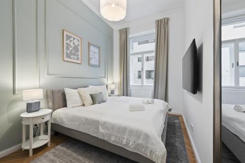 Bel Étage - 4BR Superior Family-Suite with AC - City Centre