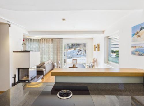 LakeSide Suite