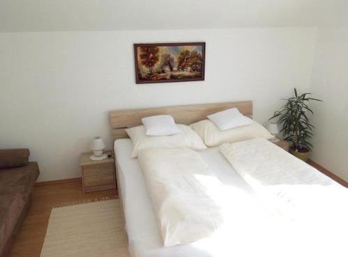Holiday Home in ruhiger Lage am Waldrand by Interhome