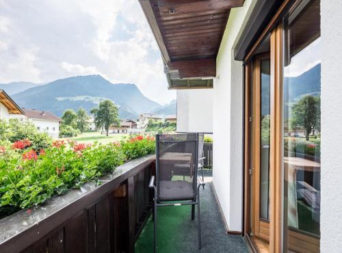 Vintage Apartment in Fügen near Ski Area
