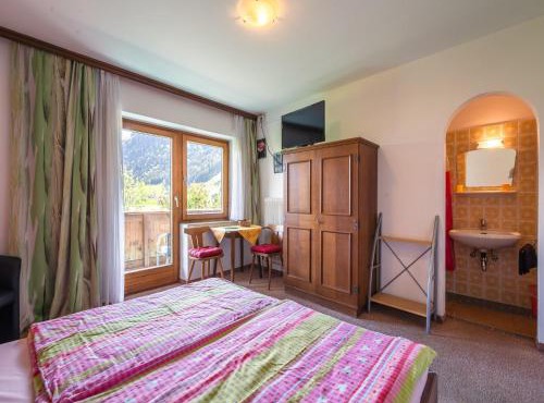 Contemporary Apartment in Maishofen near Ski Area