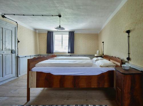 Floras Haus Hostel