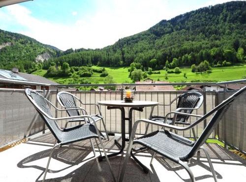 Apart am Brunnen