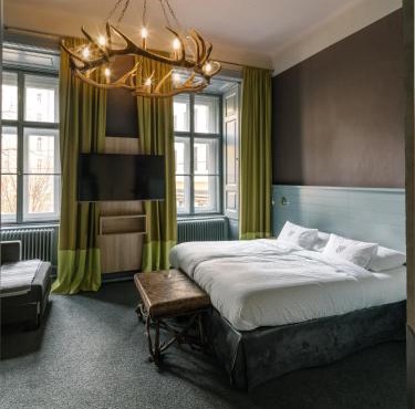 Saint SHERMIN bed breakfast & champagne