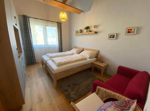 Moderne Kaminstube