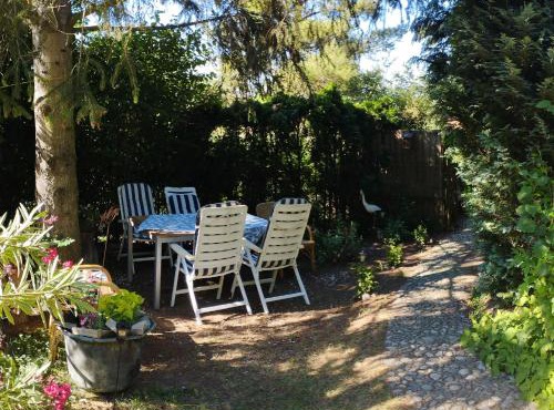 Country House Family Basement Apartment, Parking, 5km from Tulln