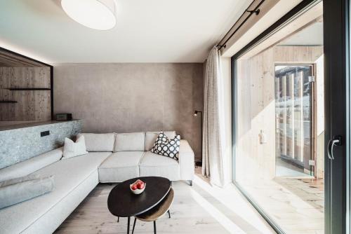 MONS suites wine passion