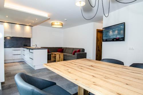 Chalet M